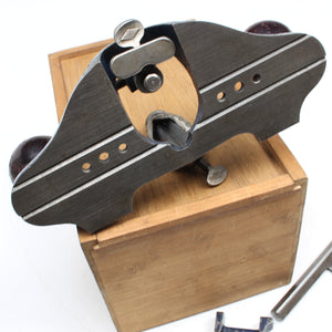 Image Title Record 071 Hand Router Plane (Beech)