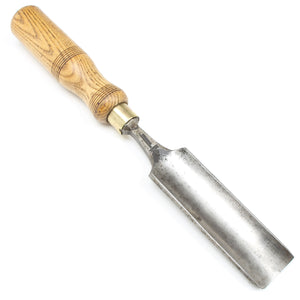 Old Wide Outcannel Firmer Gouge - 1 1/2" (Ash)
