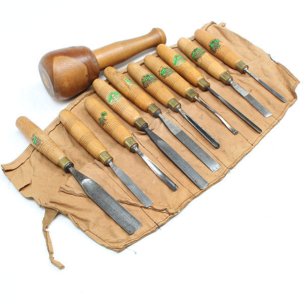 Unnamed Tools 2 Addis and 2 Unnamed Carving Tools – OldTools.co.uk