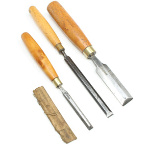 3x Old Bevel Edge Chisels (Boxwood)