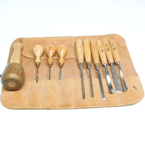 Wood Carving Tools Set with Mallet - ENGLAND, WALES, SCOTLAND ONLY