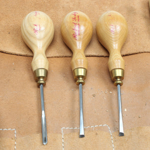 Wood Carving Tools Set with Mallet - ENGLAND, WALES, SCOTLAND ONLY