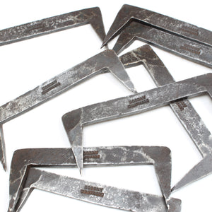 8x Old Hobday (Chatham) Woodwork Dogs - OldTools.co.uk