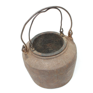 Old Cauldron Pot (Display)