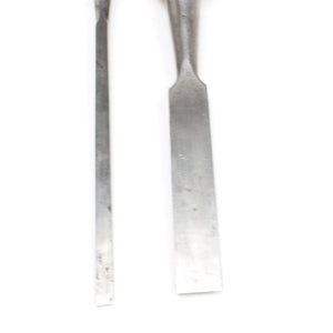 2x Old Socket Paring Chisels – 7mm, 19mm (Ash, Beech) - OldTools.co.uk