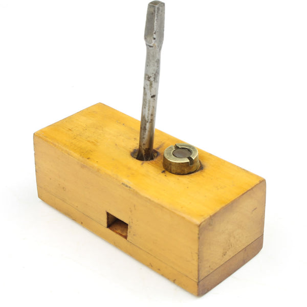 SOLD - Murray Boxwood Screwbox and Tap – ¼” – OldTools.co.uk